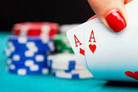 Tampilan permainan casino-style modern yang mudah dimainkan lewat perangkat mobile di marinaslot